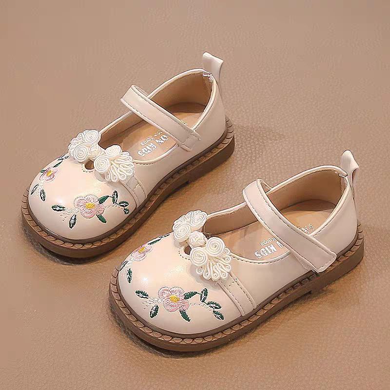 حذاء بتطريز ورود بتصميم كلاسيكي صيفي للبنات