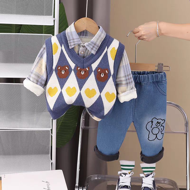طقم ثلاثي برسمة دب خريفي للأولاد