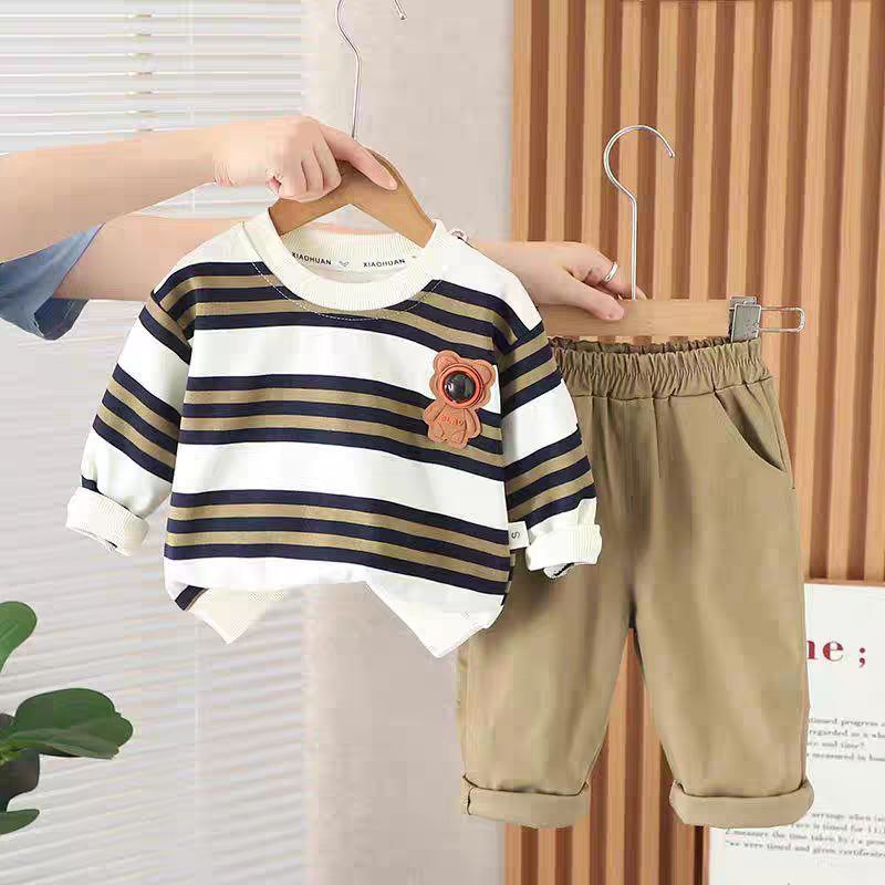 طقم أطفال مخطط كلاسيكي