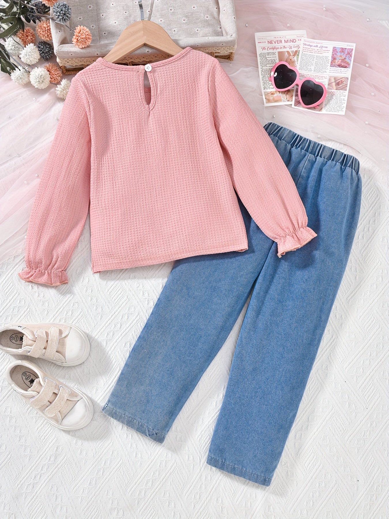 طقم فطعتين بناتي أنيق بأكمام طويلة وجينز عصري