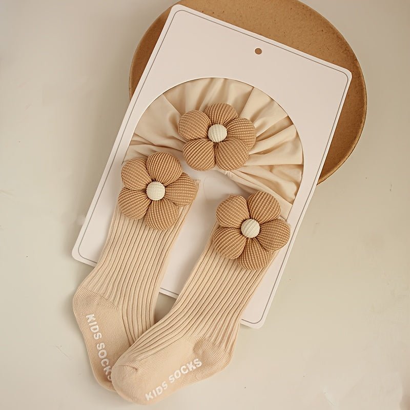 طقم جوارب وقبعة مزينة بزهور قماشية للبنات