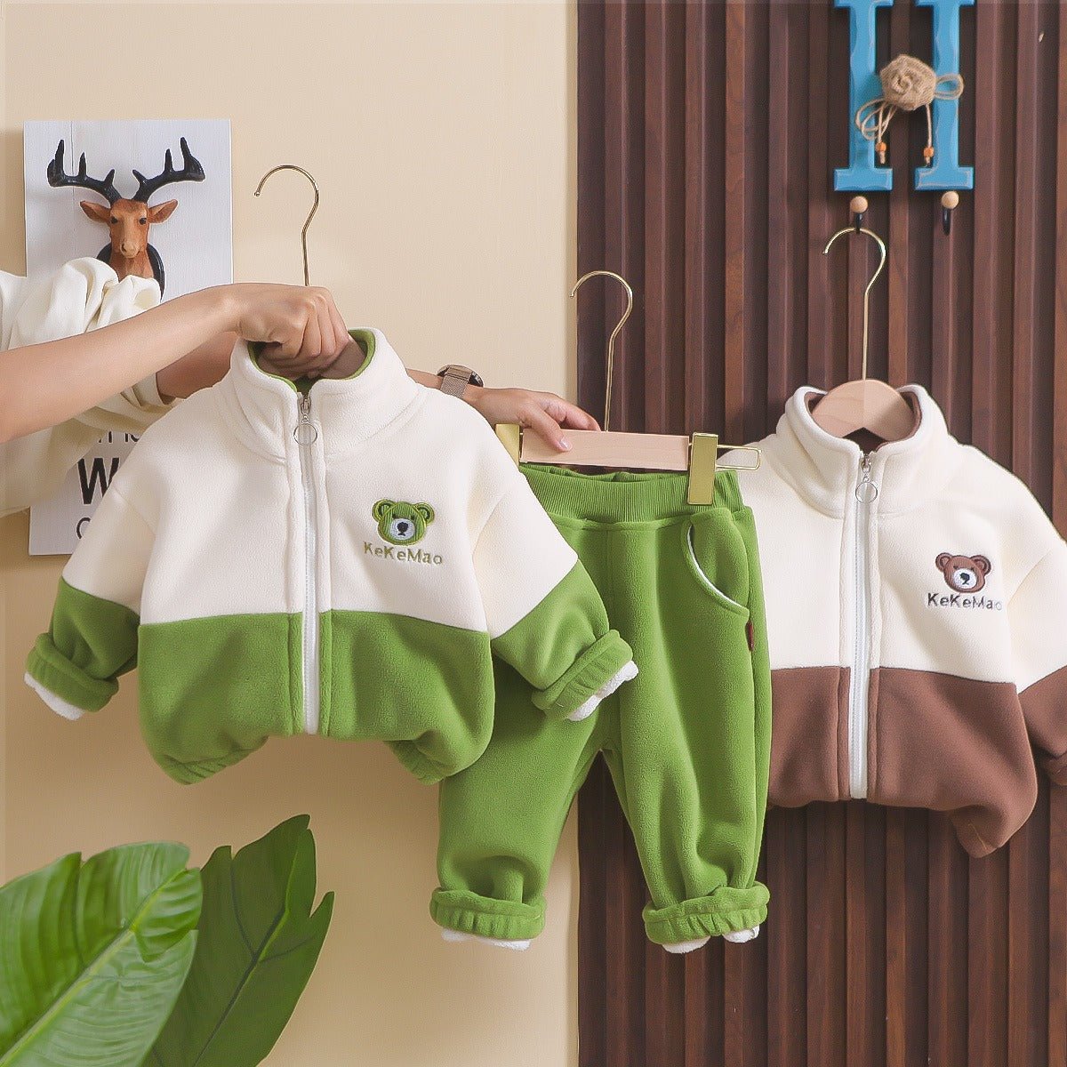 طقم قطعتين بتطريز دب شتوي دافئ للأولاد