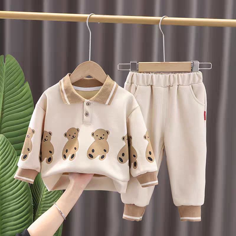 طقم قطعتين دافئ بطبعة كرتونية للأطفال