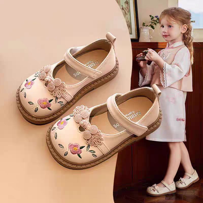 حذاء بتطريز ورود بتصميم كلاسيكي صيفي للبنات