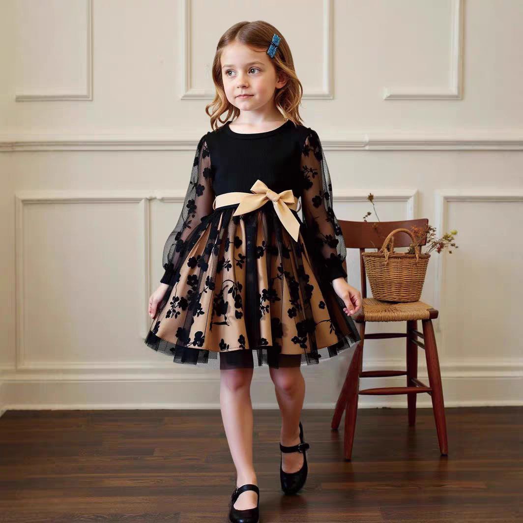 فستان شبكي مطرز بأكمام طويلة وحزام ساتان ذهبي