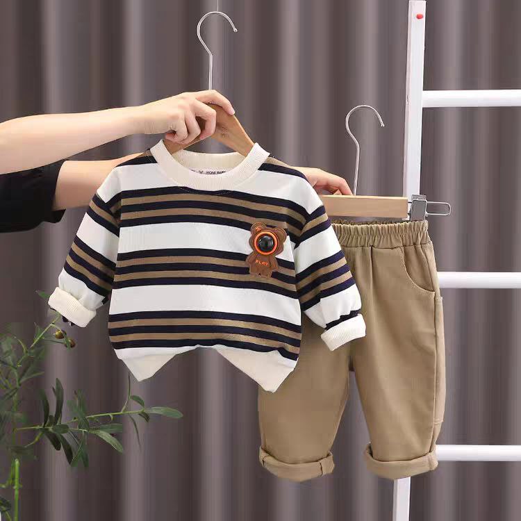 طقم أطفال مخطط كلاسيكي