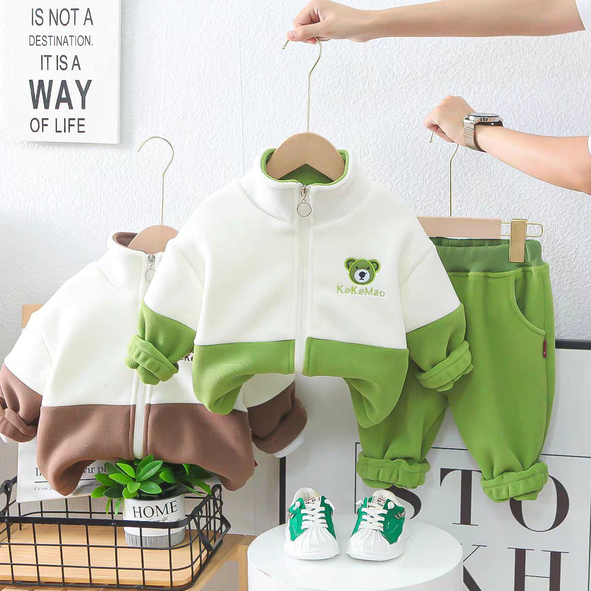 طقم قطعتين بتطريز دب شتوي دافئ للأولاد