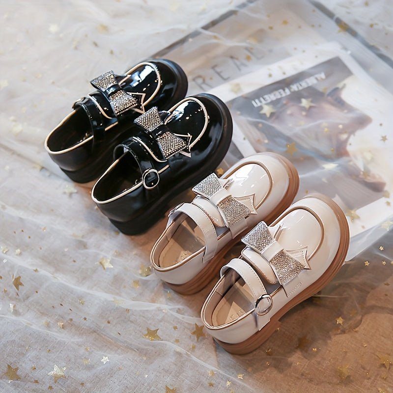 حذاء بناتي لامع بفيونكة أنيقة