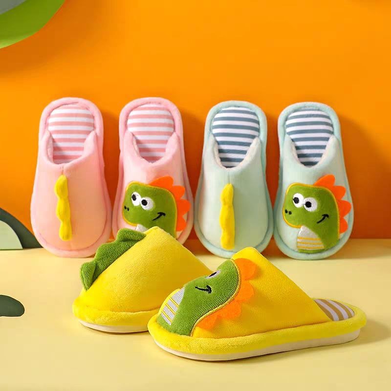 شبشب خريفي شتوي منزلي بتصميم ديناصور دافئة للأطفال