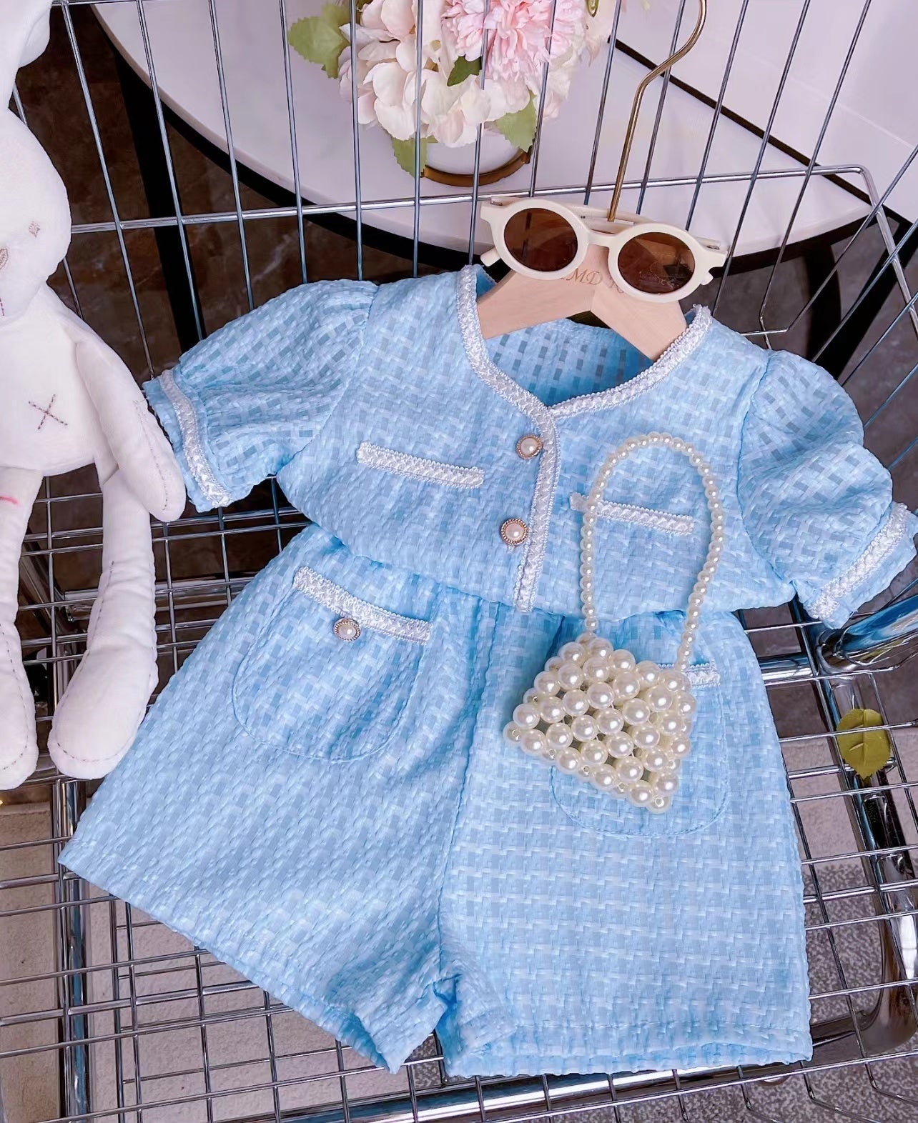 طقم بناتي من قطعتين مع حقيبة لؤلؤية مناسب لصيف