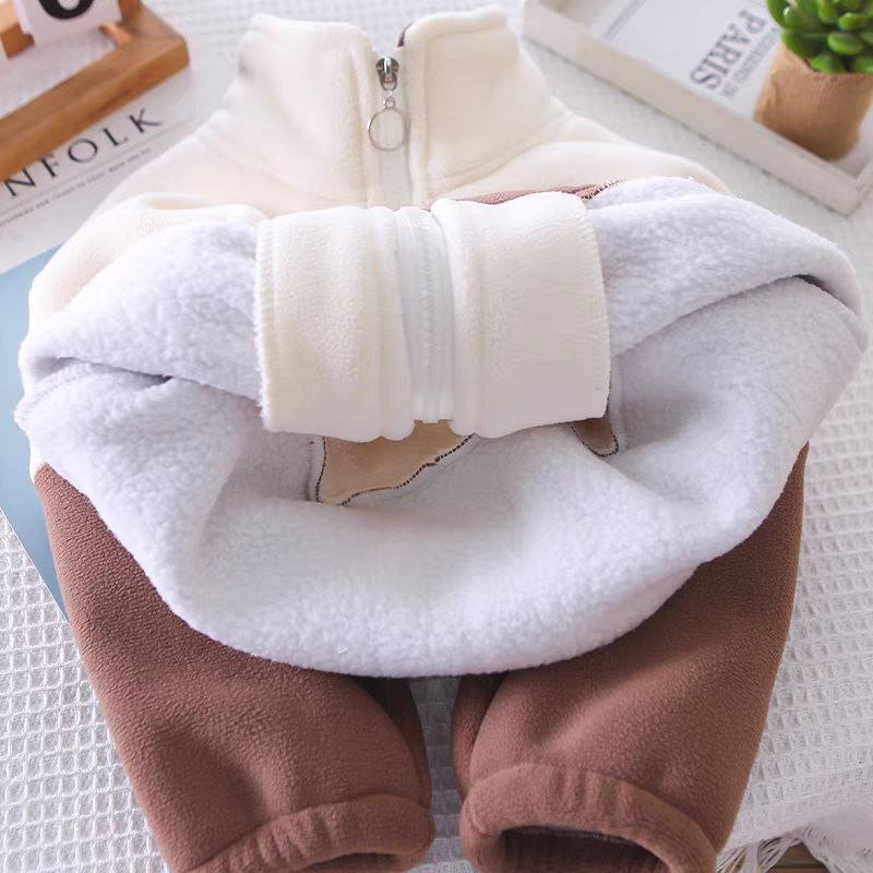 طقم قطعتين بتطريز دب شتوي دافئ للأولاد - DeerChic