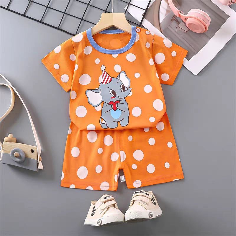 طقم ملابس أطفال صيفي برسمة كرتونية