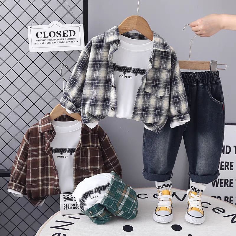 طقم ثلاثي كاجوال بستايل كارو للأولاد